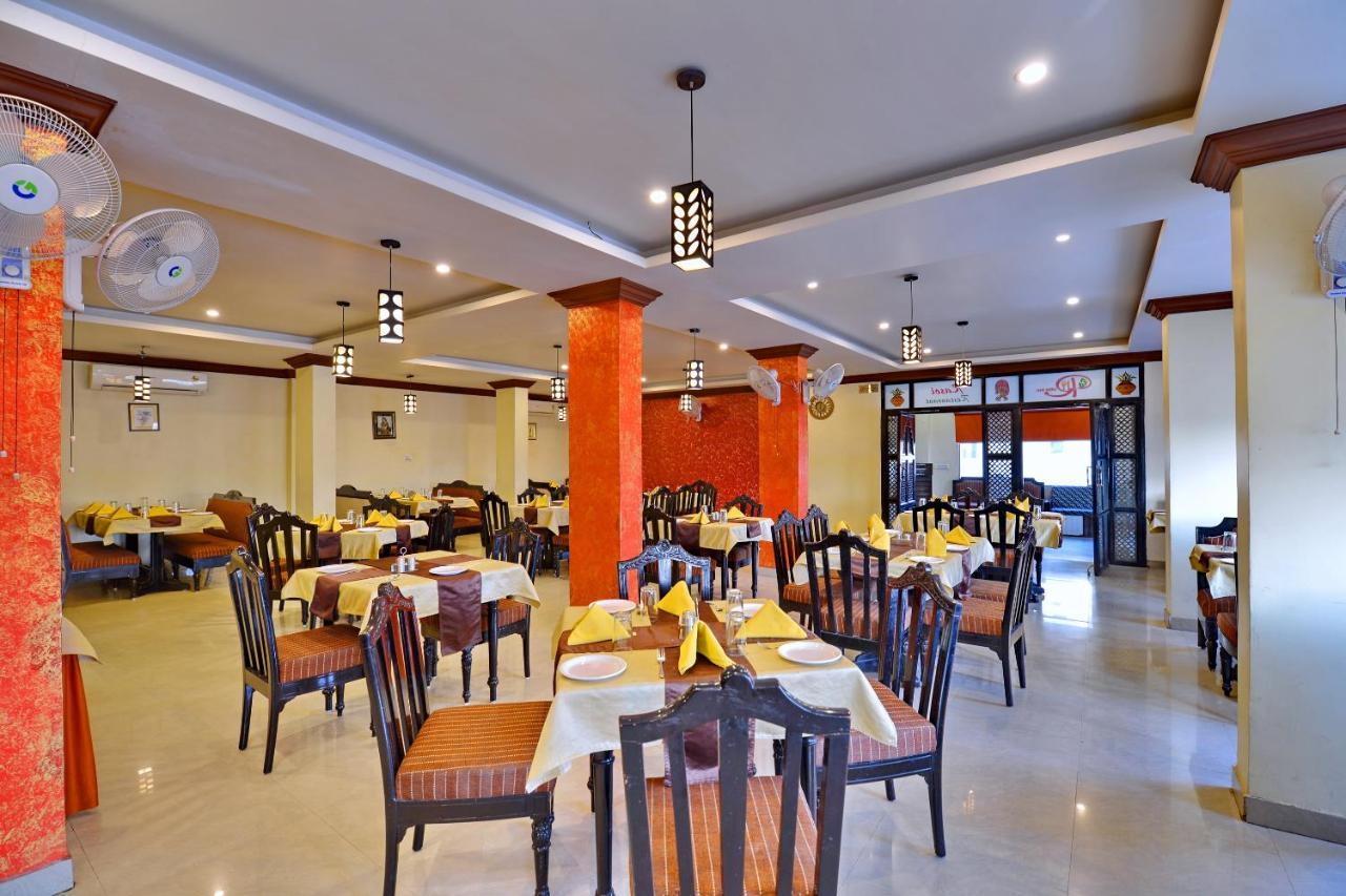 Oyo 6541 Hotel Relax Inn Udaipur Eksteriør billede